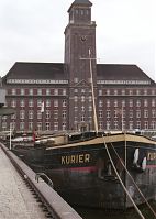 Dateiname=Berlin-Mitte-Moabit-Westhafen-200203-10.jpg
Dateigröße=186KB
Abmessungen: 627x880
hinzugefügt am: 04. Januar 2016 Berlin-Mitte-Moabit-Westhafen-200203-10.jpg