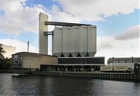 Berlin-Mitte-Moabit-Westhafen-20041009-06.jpg
