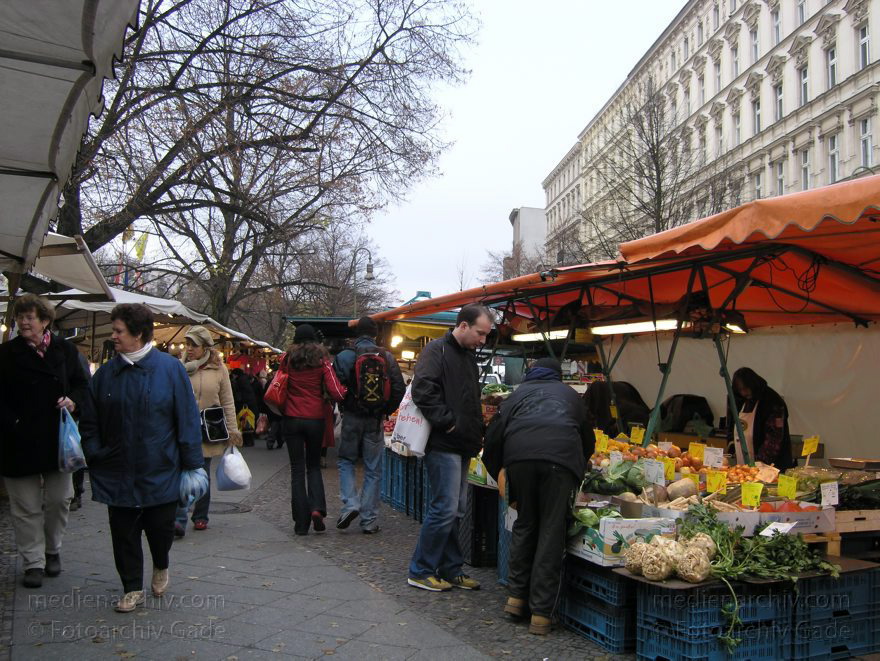 Berlin. Neukölln. Markt am Maybachufer.
30. 11. 2004. Berlin. Neukölln. Markt am Maybachufer.
Schlüsselwörter: Berlin;Deutschland;Germany;Markt;Maybachufer;2004;Neukölln
