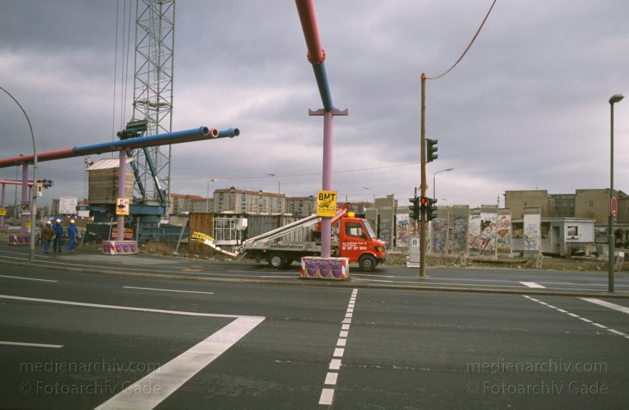 Berlin. Tiergarten. Potsdamer Platz.
1995. Berlin. Mitte. Tiergarten. Potsdamer Platz.
Schlüsselwörter: Baustelle;Berlin;Deutschland;Germany;Potsdamer Platz;1995;Tiergarten