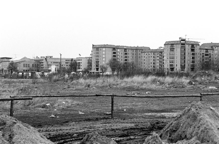 Berlin. Tiergarten. Potsdamer Platz
20. 3. 1995. Berlin. Mitte. Tiergarten. Potsdamer Platz
Schlüsselwörter: Baustelle;Berlin;Deutschland;Germany;Potsdamer Platz;1995;Tiergarten