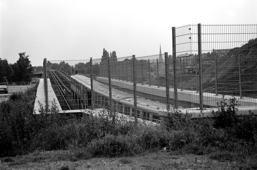 Berlin. Tiergarten. Potsdamer Platz. Baustelle
Juni 1995. Deutschland. Berlin. Mitte. Tiergarten. Potsdamer Platz. Baustelle
Schlüsselwörter: Baustelle;Berlin;Deutschland;Germany;Potsdamer Platz;1995;Tiergarten