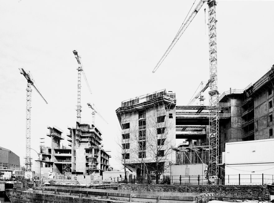 Berlin. Potsdamer Platz
25. 02. 1996. Berlin. Mitte. Tiergarten. Potsdamer Platz
Schlüsselwörter: Baustelle;Berlin;Debis-Haus;Deutschland;Germany;Potsdamer Platz;1996;Tiergarten
