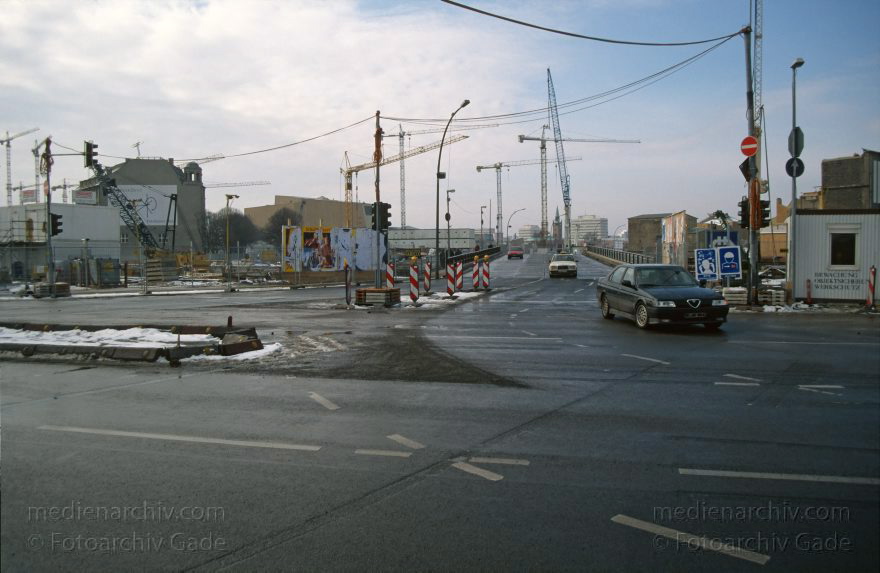 Berlin. Potsdamer Platz. Baustelle
März 1996. Berlin. Mitte. Tiergarten. Potsdamer Platz. Baustelle. Weinhaus Huth
Schlüsselwörter: Berlin;Deutschland;Germany;Potsdamer Platz;Tiergarten;1996;Weinhaus Huth