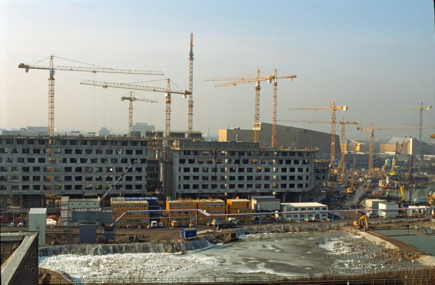 Berlin. Potsdamer Platz. Baustelle
September 1996. Berlin. Mitte. Tiergarten. Potsdamer Platz. Baustelle
Schlüsselwörter: Baustelle;Berlin;Deutschland;Germany;Potsdamer Platz;1996;Tiergarten