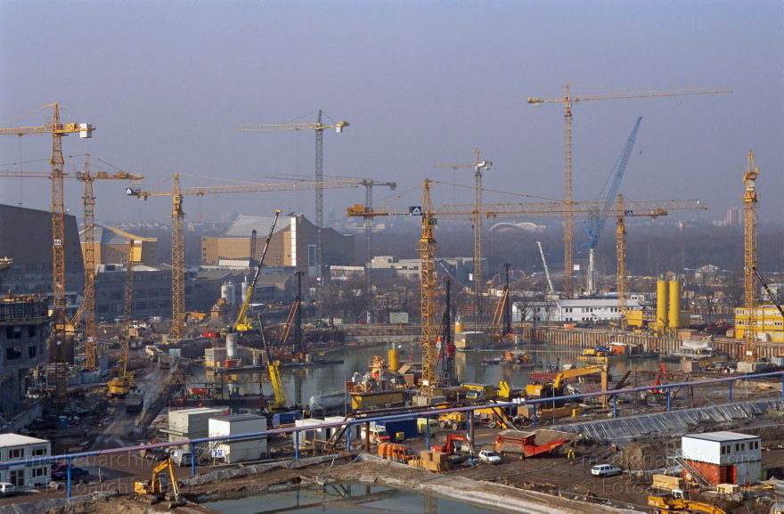 Berlin. Potsdamer Platz. Baustelle
September 1996. Berlin. Mitte. Tiergarten. Potsdamer Platz. Baustelle
Schlüsselwörter: Baustelle;Berlin;Deutschland;Germany;Potsdamer Platz;1996;Tiergarten
