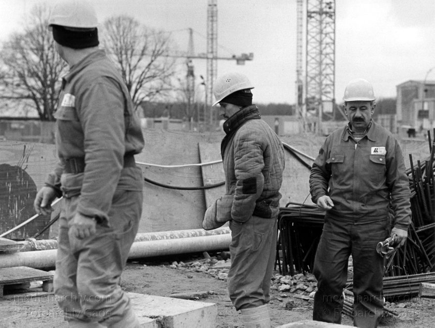 Berlin. Tiergarten. Potsdamer Platz
Januar 1997. Berlin. Mitte. Tiergarten. Potsdamer Platz. Baustelle. Bauarbeiter
Schlüsselwörter: Bauarbeiter;Baustelle;Berlin;Deutschland;Germany;Mitte;Potsdamer Platz;1997;Tiergarten