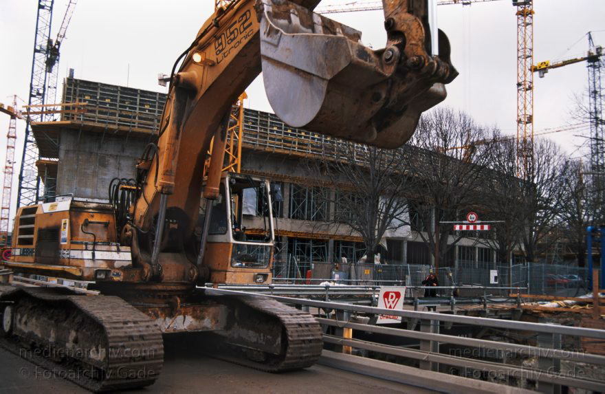Deutschland. Berlin. Bauarbeiten am Potsdamer Platz
31. 1. 1997. Deutschland. Berlin. Bauarbeiten am Potsdamer Platz.
Schlüsselwörter: Baustelle;Berlin;Deutschland;Germany;Potsdamer Platz;1997;Tiergarten