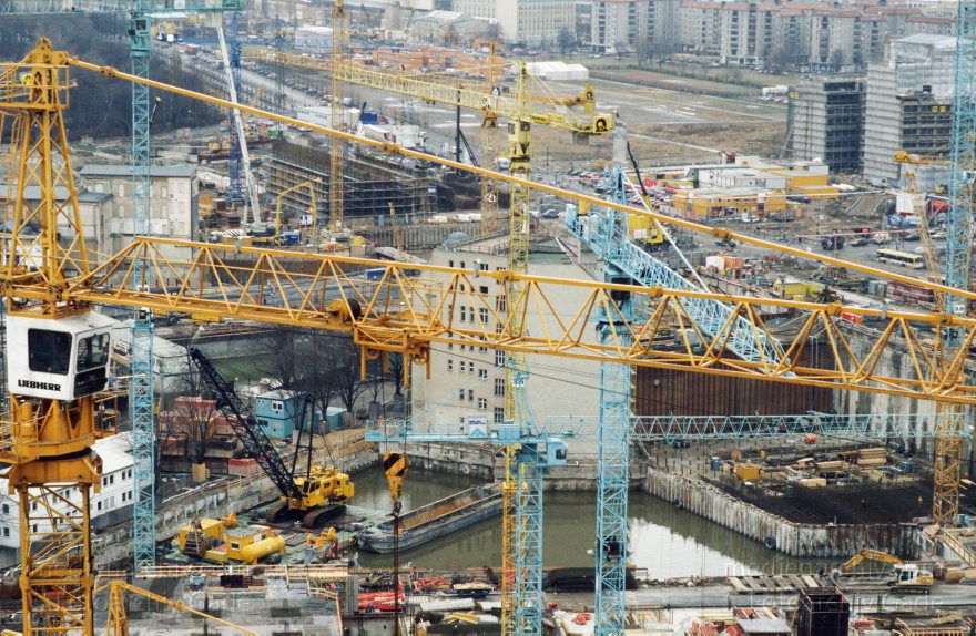 Berlin. Potsdamer Platz. Baustelle
31. 1. 1997. Berlin. Mitte. Tiergarten. Potsdamer Platz. Baustelle
Schlüsselwörter: Baustelle;Berlin;Deutschland;Germany;Potsdamer Platz;1997;Tiergarten