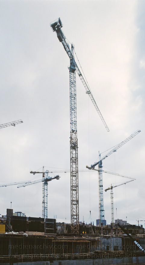 Berlin. Potsdamer Platz. Baustelle
31. 1. 1997. Berlin. Mitte. Tiergarten. Potsdamer Platz. Baustelle
Schlüsselwörter: Baustelle;Berlin;Deutschland;Germany;Potsdamer Platz;1997;Tiergarten