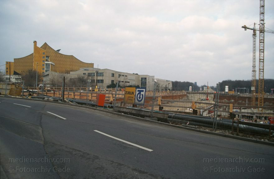 Berlin. Potsdamer Platz. Baustelle
9. 2. 1997. Berlin. Mitte. Tiergarten. Potsdamer Platz. Baustelle
Schlüsselwörter: Baustelle;Berlin;Deutschland;Germany;Potsdamer Platz;1997;Tiergarten