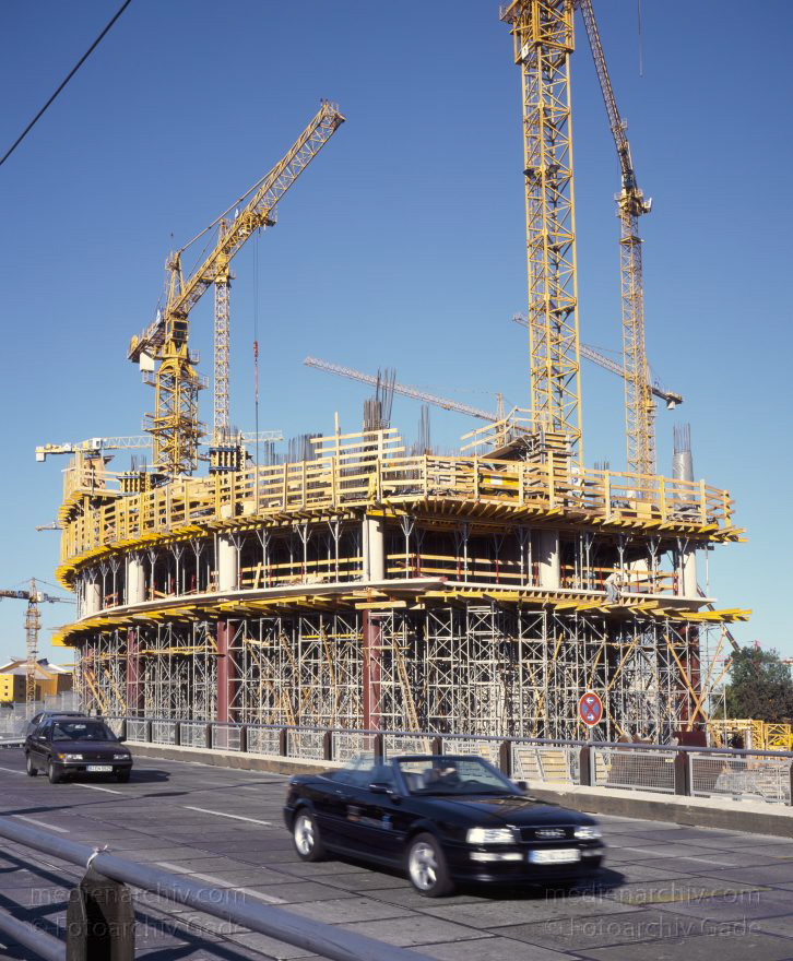 Berlin. Potsdamer Platz. Baustelle
September 1997. Berlin. Mitte. Tiergarten. Potsdamer Platz. Baustelle
Schlüsselwörter: Baustelle;Berlin;Deutschland;Germany;Potsdamer Platz;1997;Tiergarten
