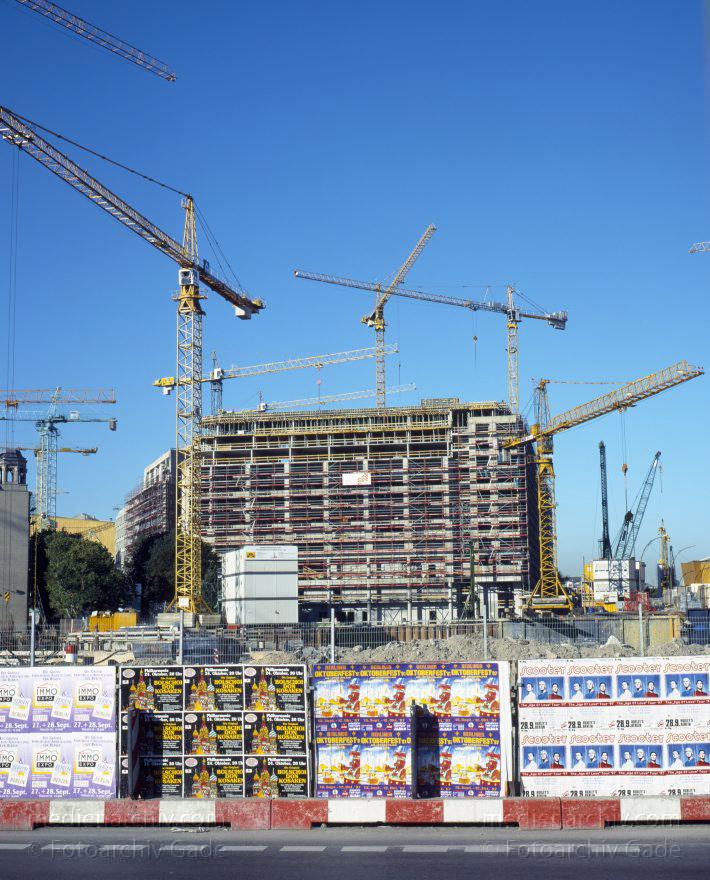 Berlin. Potsdamer Platz. Baustelle
September 1997. Berlin. Mitte. Tiergarten. Potsdamer Platz. Baustelle
Schlüsselwörter: Baustelle;Berlin;Deutschland;Germany;Potsdamer Platz;1997;Tiergarten