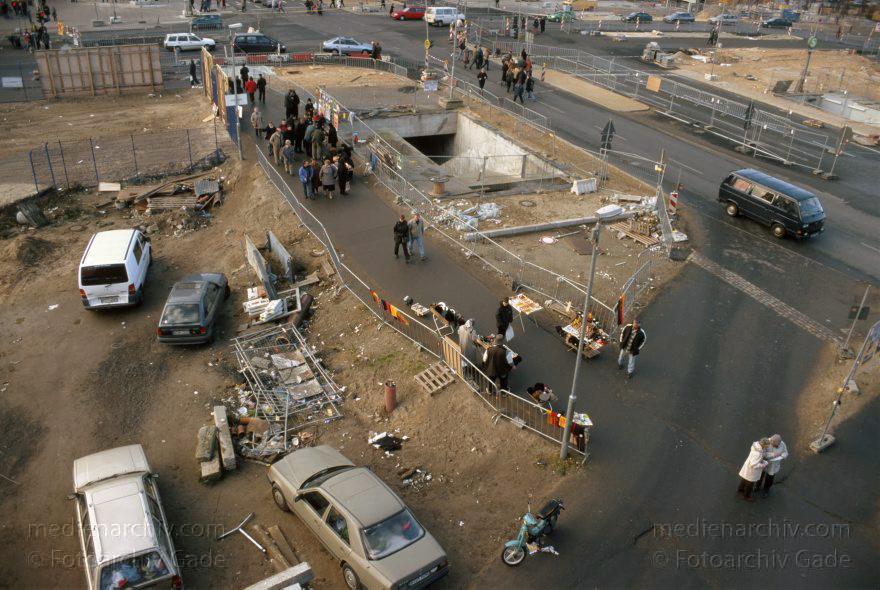 Berlin. Potsdamer Platz. Baustelle
10. 12. 2000. Berlin. Mitte. Tiergarten. Potsdamer Platz. Baustelle
Schlüsselwörter: Berlin;Deutschland;Germany;Potsdamer Platz;2000;Tiergarten