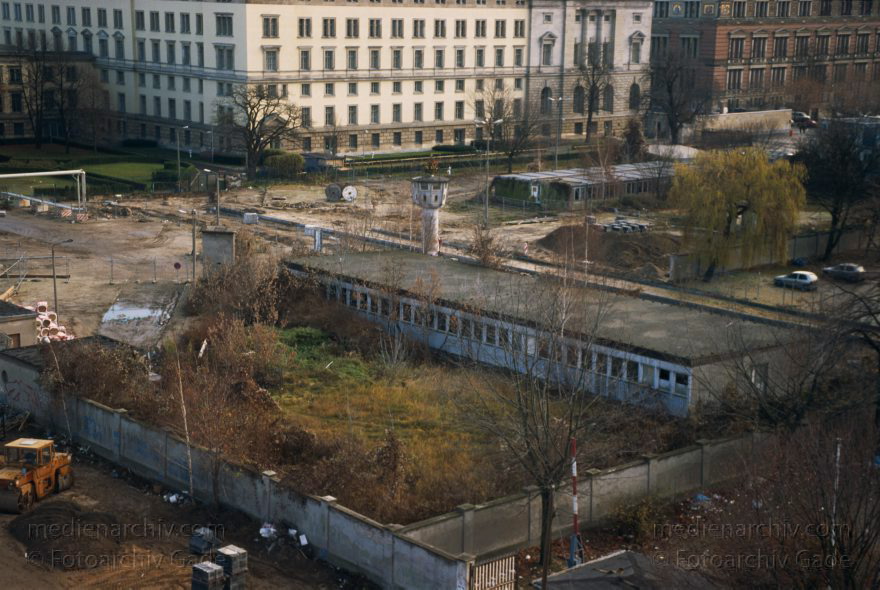 Berlin. Potsdamer Platz. Baustelle
10. 12. 2000. Berlin. Mitte. Tiergarten. Potsdamer Platz. Baustelle
Schlüsselwörter: Berlin;Deutschland;Germany;Potsdamer Platz;2000;Tiergarten