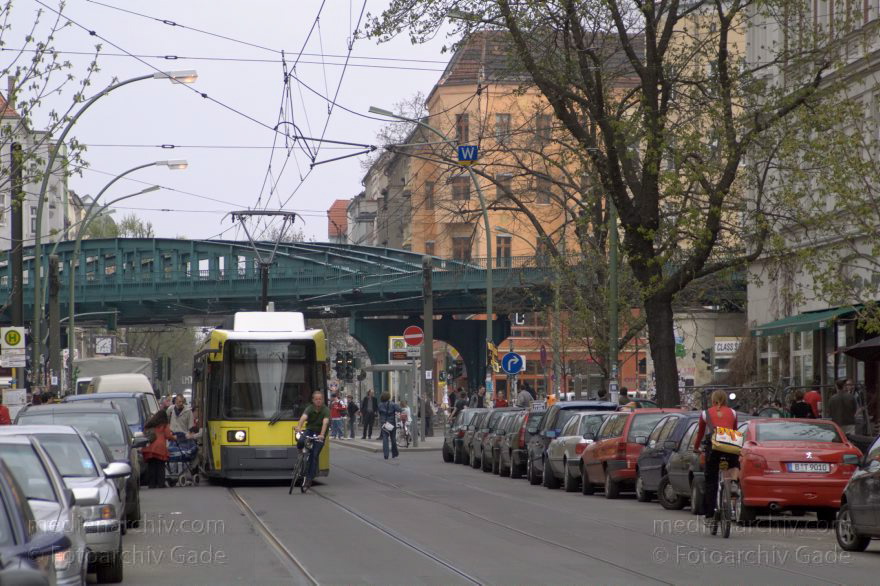 Berlin. Pankow. Prenzlauer Berg. Kastanienallee
14. 4. 2005. Berlin. Pankow. Prenzlauer Berg. Kastanienallee. Straßenbahn
Schlüsselwörter: Berlin;Deutschland;Germany;Kastanienallee;Pankow;Prenzlauer Berg;2005;Straßenbahn