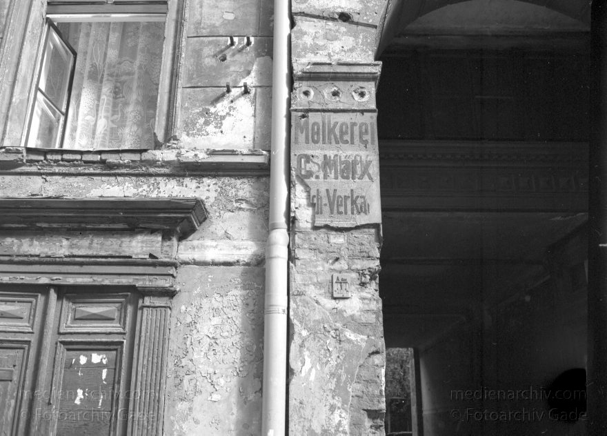 Berlin. Prenzlauer Berg
Berlin. 1993. Prenzlauer Berg
Schlüsselwörter: Deutschland;Germany;Kollwitzplatz;Pankow;Berlin;Prenzlauer Berg
