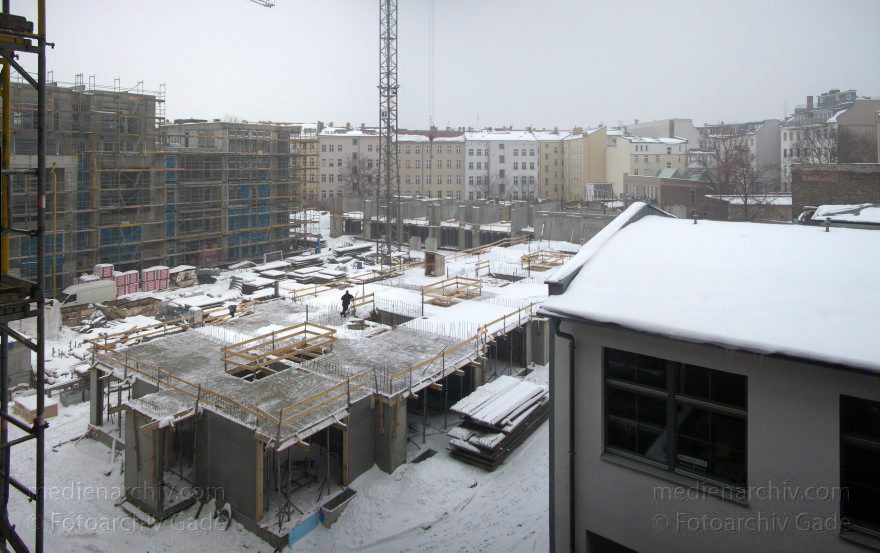 Berlin. Pankow. Prenzlauer Berg. Baustelle Marthashof. Schwedterstraße.
19. 1. 2010. Berlin. Pankow. Prenzlauer Berg. Baustelle Marthashof. Schwedter Straße.
Schlüsselwörter: Baustelle;Berlin;Deutschland;Germany;Marthashof;Pankow;Panorama;Prenzlauer Berg;2010;Schwedter Straße