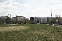 Dateiname=Berlin-Prenzlauer-Berg-Mauerpark-20050422-10.jpg
Dateigröße=207KB
Abmessungen: 880x586
hinzugefügt am: 04. Januar 2016 Berlin-Prenzlauer-Berg-Mauerpark-20050422-10.jpg