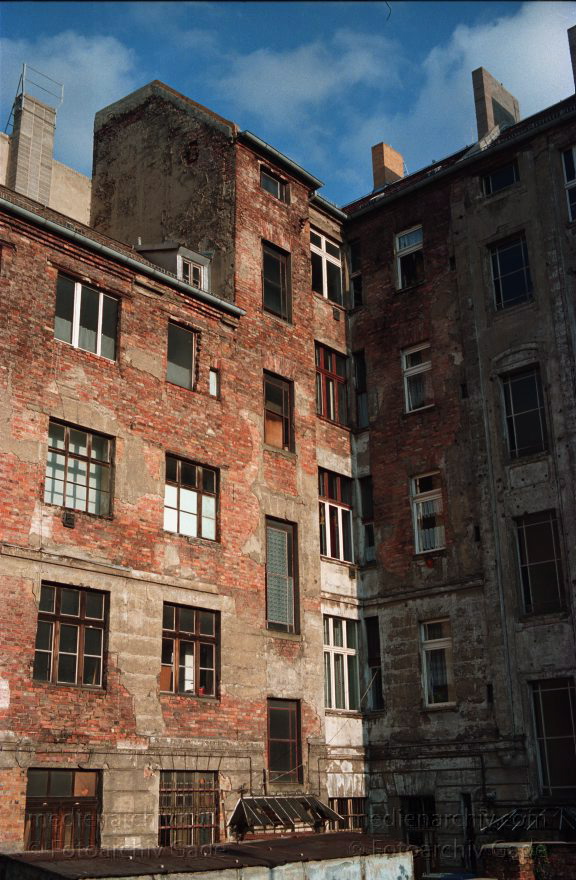 Berlin. Prenzlauer Berg.
August 1993. Berlin. Prenzlauer Berg.
Schlüsselwörter: Berlin;Deutschland;Germany;Pankow;1993;Prenzlauer Berg