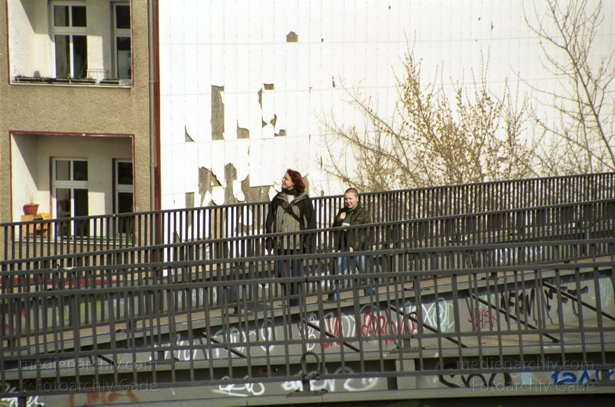 Berlin. Pankow. Prenzlauer Berg. Fußgängerbrücke an der Norwegerstraße
28. März 2002. Berlin. Pankow. Prenzlauer Berg. Fußgängerbrücke an der Norweger Straße
Schlüsselwörter: Berlin;Brücke;Deutschland;Germany;Pankow;2002;Prenzlauer Berg