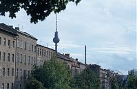 Dateiname=Berlin-Prenzlauer-Berg-1996-40.jpg
Dateigröße=172KB
Abmessungen: 880x574
hinzugefügt am: 04. Januar 2016 Berlin-Prenzlauer-Berg-1996-40.jpg