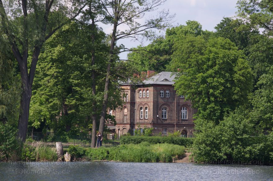 Berlin. Spandau. Insel Eiswerder
20. 5. 2014. Berlin. Spandau. Insel Eiswerder. Fluss Havel
Schlüsselwörter: Berlin;Eiswerder;Fluss;Havel;2014;Spandau