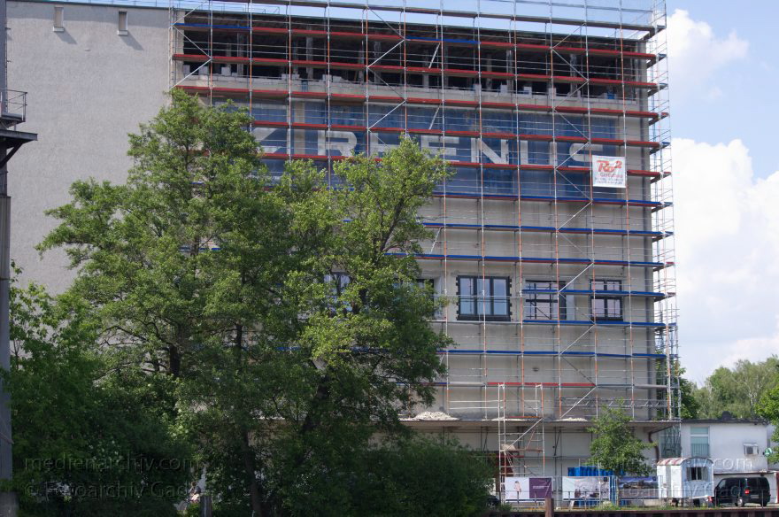 Berlin. Spandau. Insel Eiswerder
20. 5. 2014. Berlin. Spandau. Insel Eiswerder. Rhenus. Baustelle Loft Depot
Schlüsselwörter: Berlin;Eiswerder;Loft Depot;Rhenus;2014;Spandau