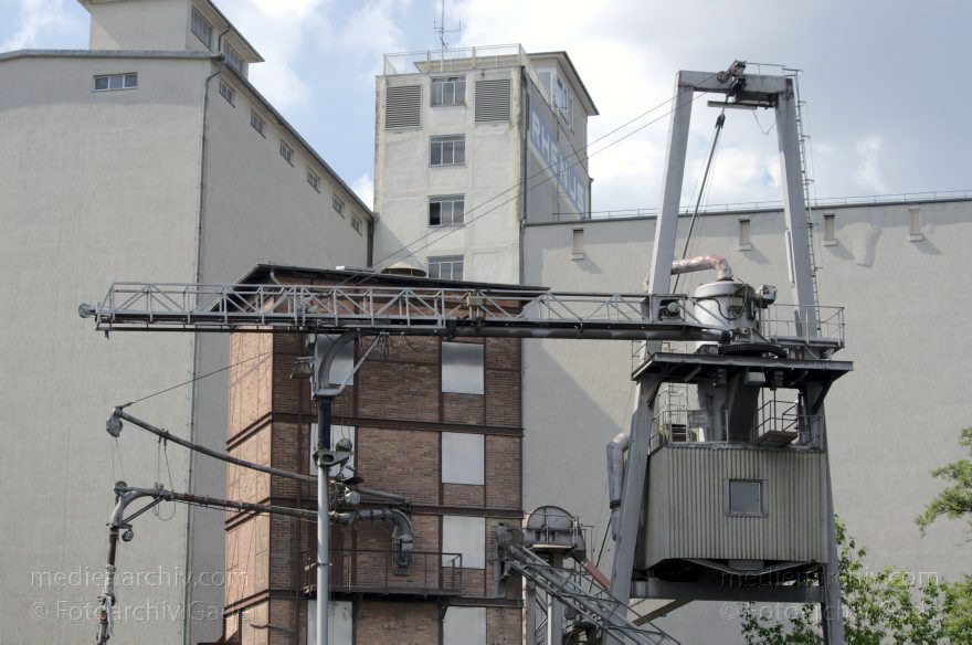 Berlin. Spandau. Insel Eiswerder
20. 5. 2014. Berlin. Spandau. Insel Eiswerder. Rhenus. Baustelle Loft Depot
Schlüsselwörter: Berlin;Eiswerder;Loft Depot;Rhenus;2014;Spandau