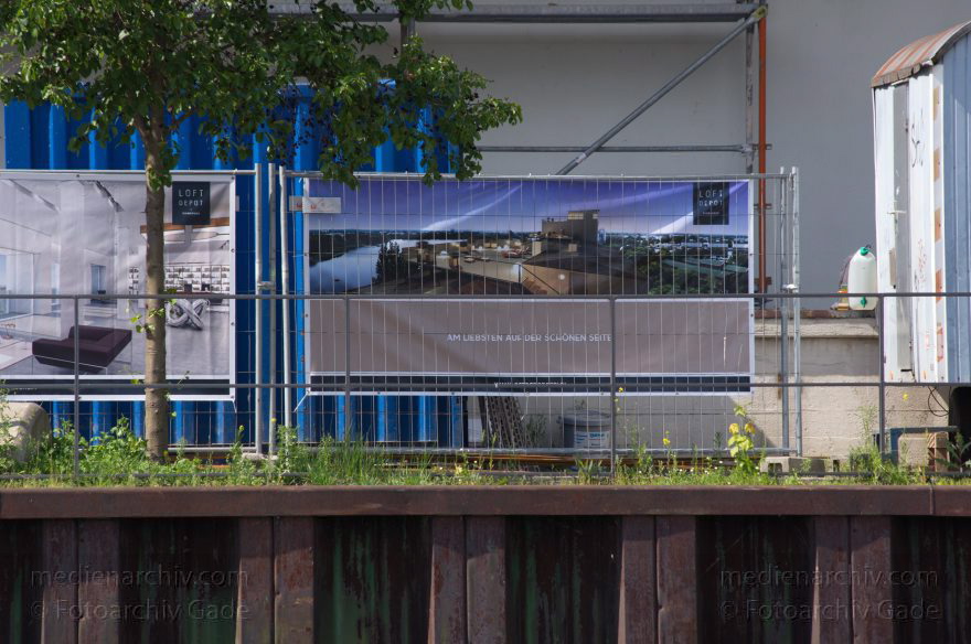 Berlin. Spandau. Insel Eiswerder
20. 5. 2014. Berlin. Spandau. Insel Eiswerder. Rhenus. Baustelle Loft Depot
Schlüsselwörter: Berlin;Eiswerder;Loft Depot;2014;Spandau