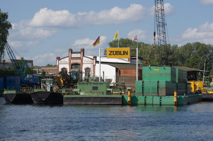 Berlin. Spandau. Havel. Werft Züblin
14. 8. 2012. Berlin. Spandau. Fluss Havel. Werft Züblin
Schlüsselwörter: Berlin;Deutschland;Fluss;Germany;Havel;Spandau;Werft;2012;Züblin