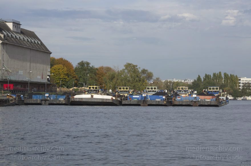 Berlin. Spandau. Hakenfelde. Fluss Havel
19. 10. 2013. Berlin. Spandau. Hakenfelde. Fluss Havel
Schlüsselwörter: Berlin;Fluss;Germany;Hakenfelde;Havel;2013;Spandau