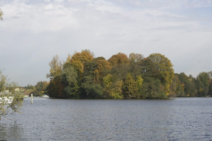 Berlin. Spandau. Hakenfelde. Fluss Havel
19. 10. 2013. Berlin. Spandau. Hakenfelde. Fluss Havel
Schlüsselwörter: Berlin;Fluss;Germany;Hakenfelde;Havel;2013;Spandau