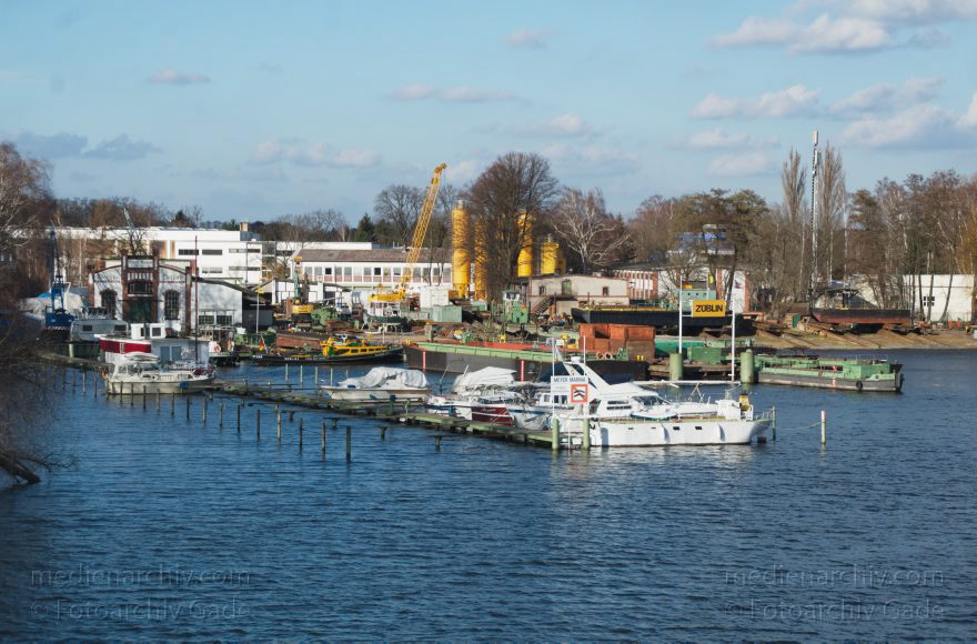 Berlin. Spandau
22. 2. 2014. Berlin. Spandau
Schlüsselwörter: Berlin;Fluss;Havel;2014;Spandau