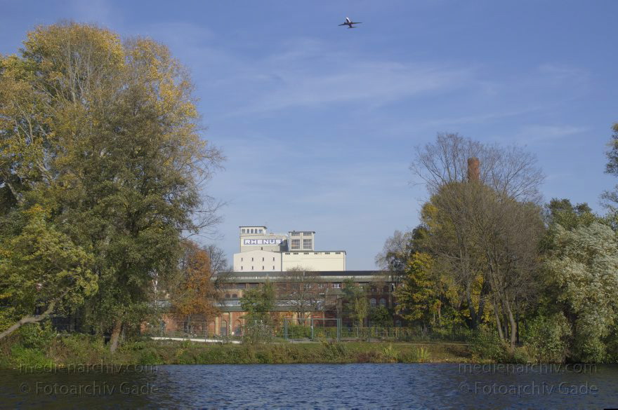 Berlin. Spandau. Insel Eiswerder im Fluss Havel
22. 10 2013. Berlin. Spandau. Insel Eiswerder im Fluss Havel. Herbst. Rhenus
Schlüsselwörter: Berlin;Eiswerder;Fluss;Havel;Herbst;Insel;Rhenus;2013;Spandau