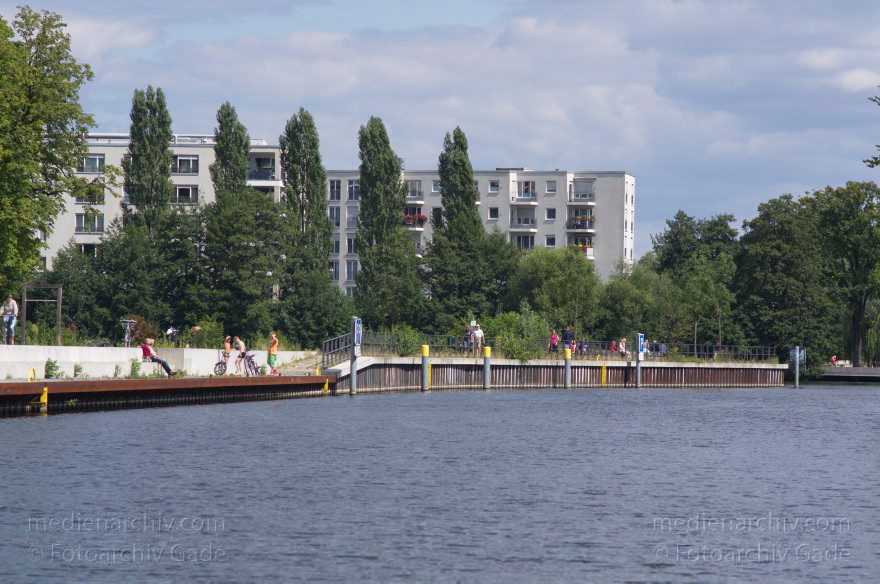 Berlin. Spandau. Nordhafen - Stichkanal vom Havel. Ehemaliger Binnenschiffhafen. Freier Liegeplatz für Sportboote
12. 8. 2012. Berlin. Spandau. Nordhafen. Stichkanal vom Fluss Havel. Ehemaliger Binnenschiffhafen. Freier Liegeplatz für Sportboote
Schlüsselwörter: Berlin;Deutschland;Fluss;Germany;Havel;Liegeplatz;Nordhafen;2012;Spandau