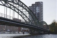 Dateiname=Berlin-Spandau-Havel-obere-Eiswerderbruecke-20131022-227.jpg
Dateigröße=218KB
Abmessungen: 880x584
hinzugefügt am: 04. Januar 2016 Berlin-Spandau-Havel-obere-Eiswerderbruecke-20131022-227.jpg