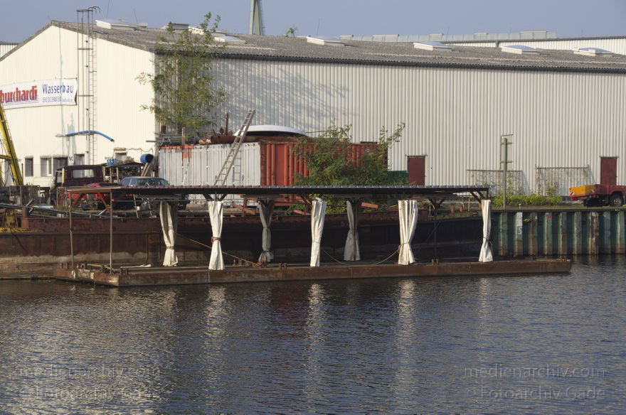 Berlin. Spandau. Tiefenwerder. Havel. Untere Havel
5. 11. 2011. Berlin. Spandau. Tiefenwerder. Fluss Havel. Untere Havel
Schlüsselwörter: Berlin;Deutschland;Fluss;Germany;Havel;Spandau;2011;Tiefenwerder