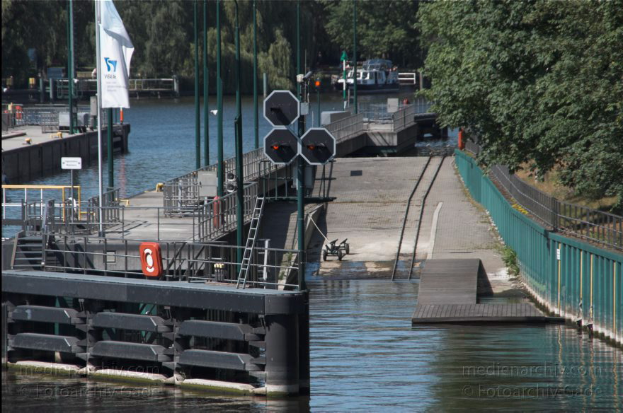 Berlin. Spandau. Schleuse Spandau. Havel
2. 6. 2011. Berlin. Spandau. Schleuse Spandau. Havel
Schlüsselwörter: Berlin;Boote;Deutschland;Germany;Havel;Schleuse Spandau;2011;Spandau