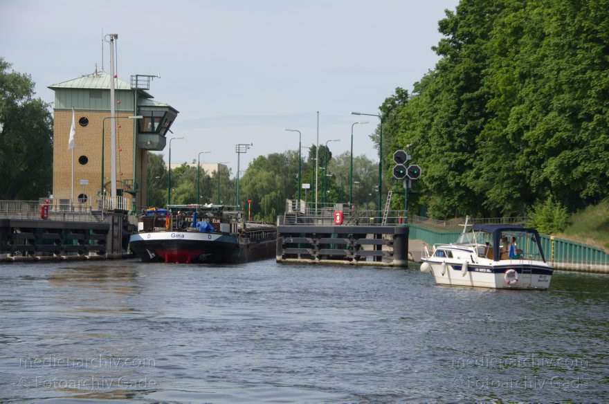 Berlin. Spandau. Schleuse Spandau. Havel. Boote. Binnenschiffe
27. 5. 2012. Berlin. Spandau. Schleuse Spandau. Fluss. Havel. Boote. Binnenschiffe
Schlüsselwörter: Berlin;Binnenschiffe;Boote;Deutschland;Fluss;Germany;Havel;Schleuse;2012;Spandau
