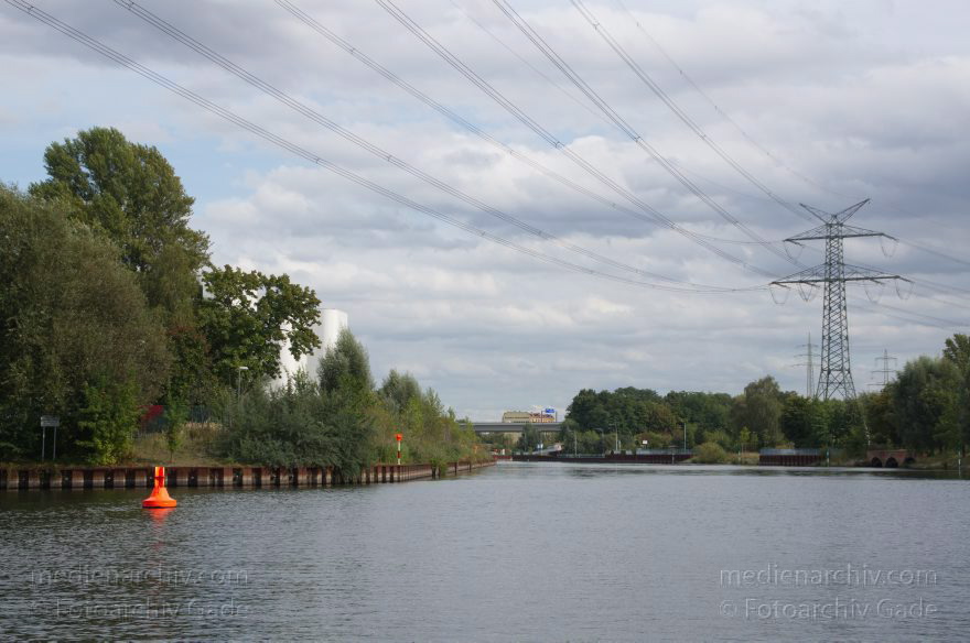 Berlin. Spandau. Auf dem Spree
25. 9. 2012. Berlin. Spandau. Auf dem Fluss Spree
Schlüsselwörter: Berlin;Deutschland;Fluss;Germany;Spandau;2012;Spree