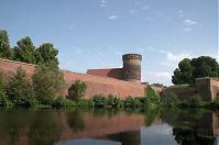 Dateiname=Berlin-Spandau-Zitadelle-20120630-081.jpg
Dateigröße=160KB
Abmessungen: 880x584
hinzugefügt am: 04. Januar 2016 Berlin-Spandau-Zitadelle-20120630-081.jpg