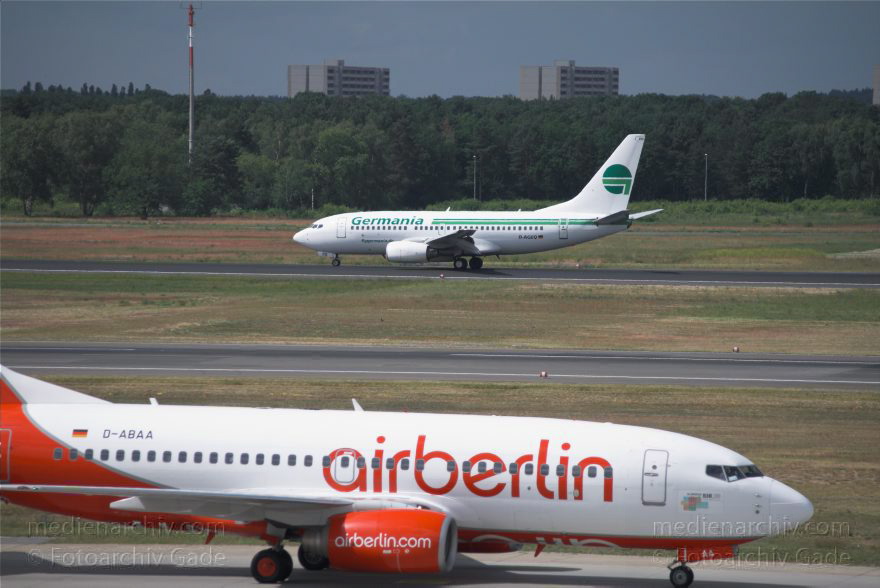 Berlin. Flughafen Tegel. Flugzeuge. Flugplatz
20. 6. 2010. Berlin. Tegel. Flughafen Berlin-Tegel. Name: Otto Lilienthal. Flugzeuge. Flugplatz. Flugverkehr. Air Berlin airberlin Germania
Schlüsselwörter: airberlin;Berlin;Deutschland;Flughafen;Flugplatz;Flugzeuge;Germania;Germany;Reinickendorf;2010;Tegel