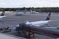 Dateiname=Berlin-Tegel-Airport-20100620-234.jpg
Dateigröße=181KB
Abmessungen: 880x588
hinzugefügt am: 04. Januar 2016 Berlin-Tegel-Airport-20100620-234.jpg