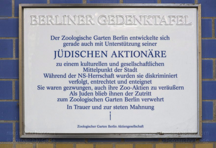 Berlin. Zoologischer Garten. Gedenktafel für jüdische Aktionäre
7. 2. 2014. Berlin. Tiergarten. Zoologischer Garten Berlin. Gedenktafel für jüdische Aktionäre
Schlüsselwörter: Berlin;Gedenktafel;Jüdische Aktionäre;Tiergarten;2014;Zoologischer Garten Berlin