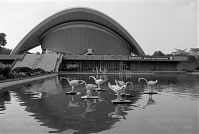 Berlin-Mitte-Tiergarten-Haus-der-Kulturen-199607-69.jpg