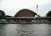 Berlin-Mitte-Tiergarten-Haus-der-Kulturen-20031003-23.jpg