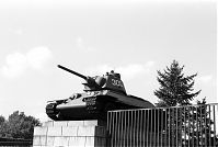Berlin-Mitte-Tiergarten-Sowjetisches-Ehrenmal-19871006-05.jpg