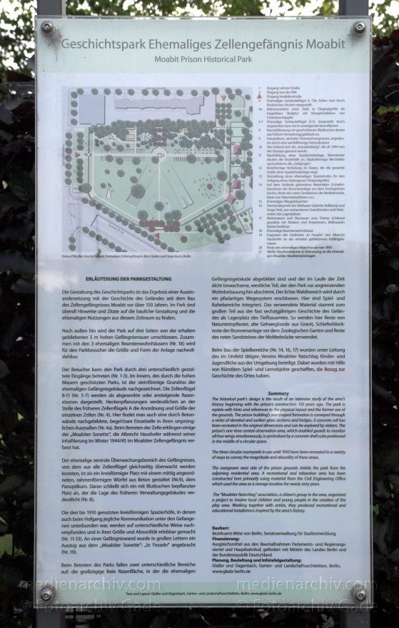 Berlin. Tiergarten. Geschichtspark. Ehemaliges Gefängnis
9. 5. 2009. Berlin. Mitte. Tiergarten. Geschichtspark. Ehemaliges Gefängnis
Schlüsselwörter: Berlin;Deutschland;Gefängnis;Germany;Geschichtspark;Mitte;2009;Tiergarten
