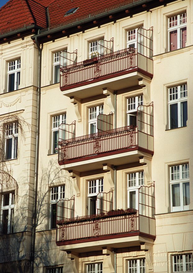 Berlin. Wedding. Fassaden am Nordufer
März 2002. Berlin. Wedding. Fassaden am Nordufer
Schlüsselwörter: Berlin;Deutschland;Fassade;Germany;Haus;Mitte;Nordufer;2002;Wedding